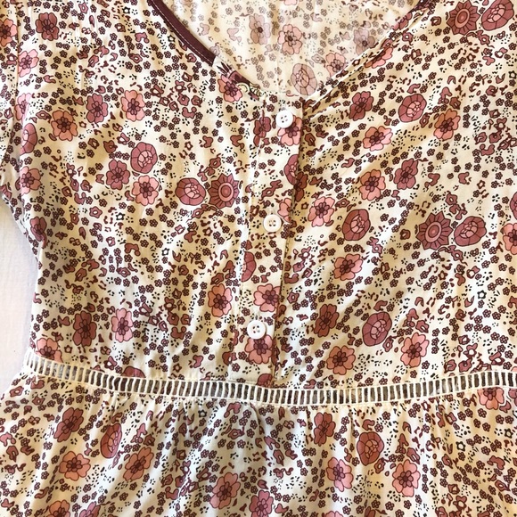 Bohemian Floral Dress - Picture 5 of 7